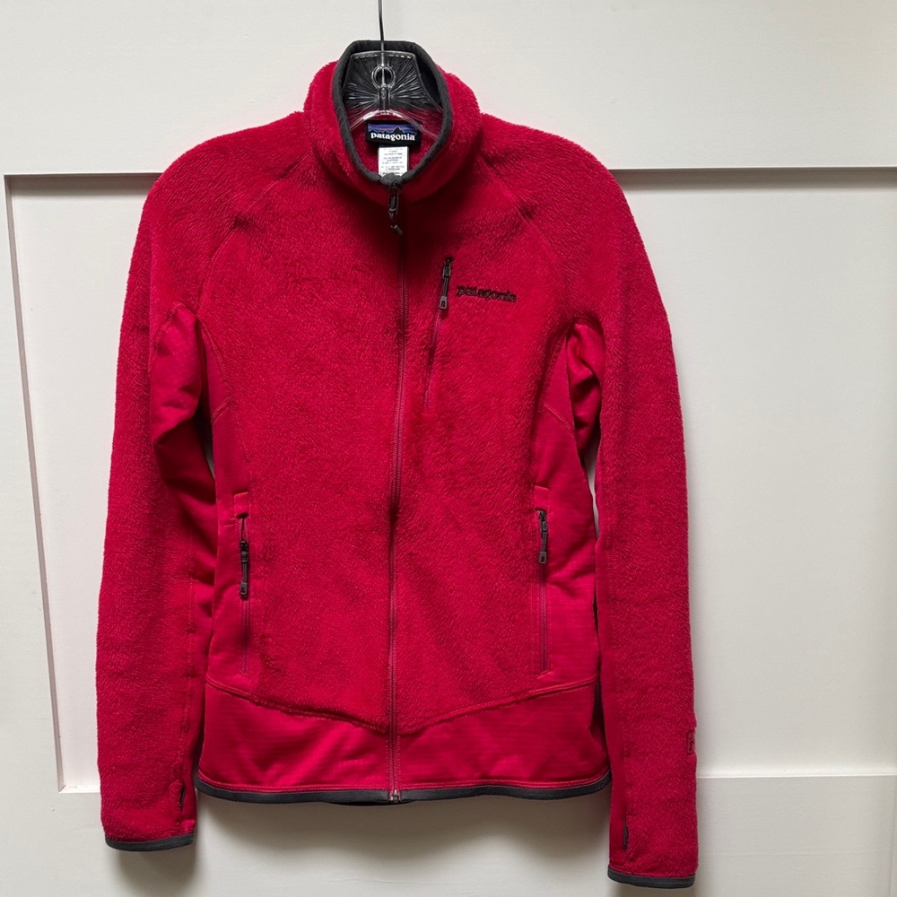 Patagonia Women's Vibrant pink  Teddy Jacket